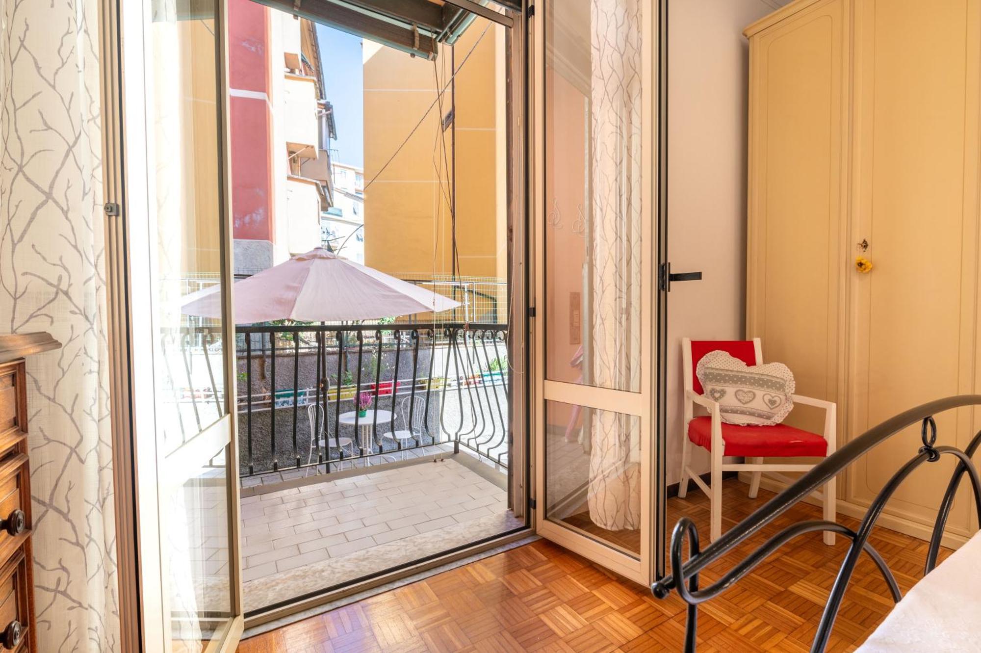 Maison D' Ofelia Chiavari Exteriör bild